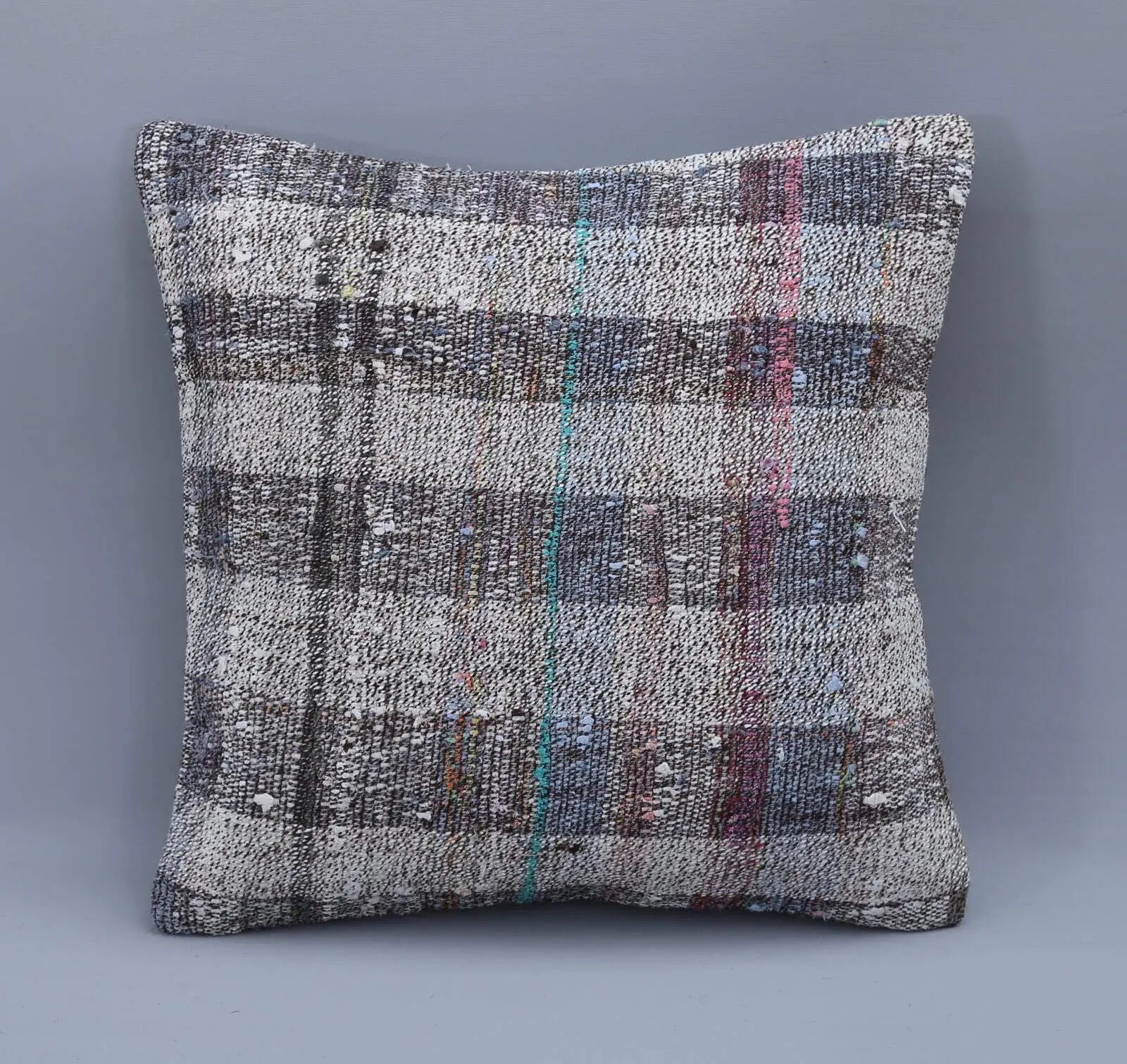 RC 27132 1 BEIGE PILLOWS